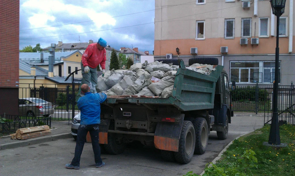 Вывоз строительного мусора в Клинцах от 1663 руб. – ПроМусор