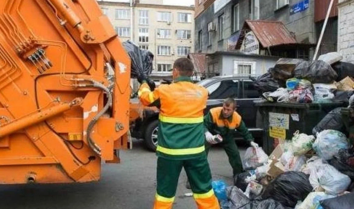 Срочный вывоз мусора в Клинцах от ПроМусор — заказ день в день от 2963 руб., грузчики, цена