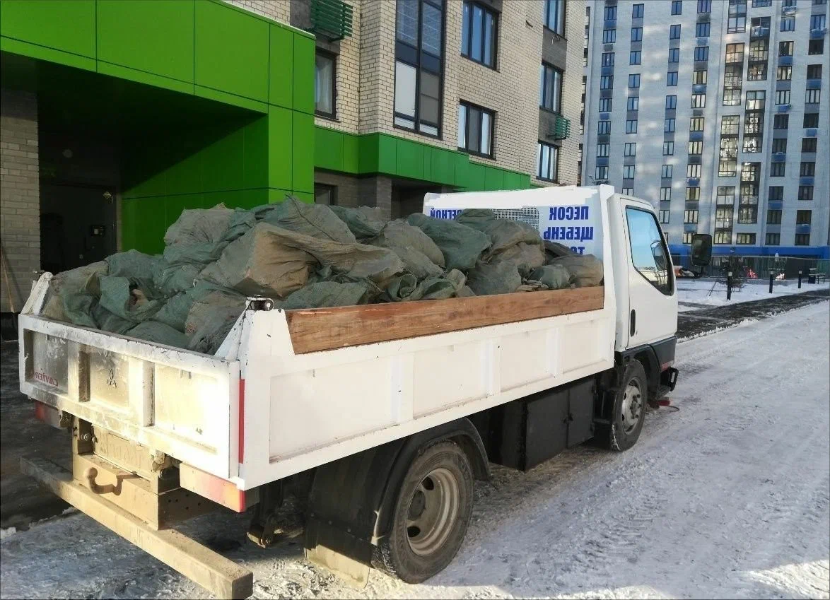 Вывоз мусора грузовым фургоном 3 тонны в Клинцах — цена от 1403 руб., ПроМусор