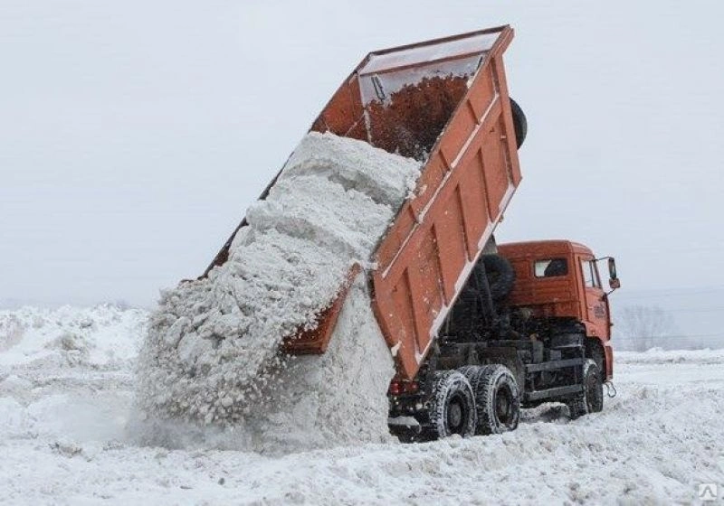 Вывоз снега самосвалами в Клинцах от ПроМусор - КАМАЗ, ЗИЛ, цена от 3119 руб